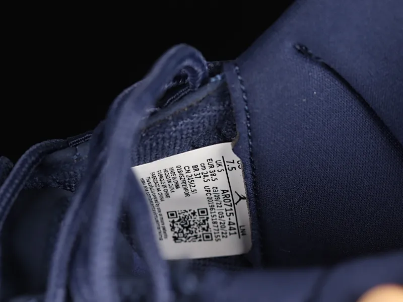 All categories Air Jordan Jordan series basketball shoes Air Jordan 11 pure original version Air Jordan 11 Velvet "Midnight Navy" AJ11 Joe 11 midnight blue AR0715-441